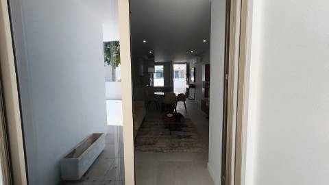 Apartamento T2 com piscina e garagem em Cabanas de Tavira