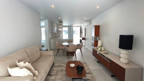 Apartamento T2 com piscina e garagem em Cabanas de Tavira
