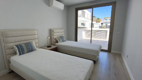 Apartamento T2 com piscina e garagem em Cabanas de Tavira