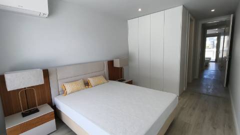 Apartamento T2 com piscina e garagem em Cabanas de Tavira