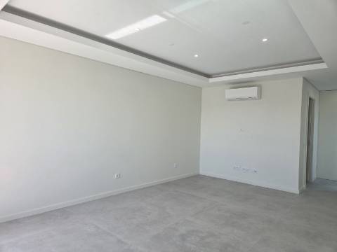 Apartamento com duas varandas para venda em Cabanas de Tavira