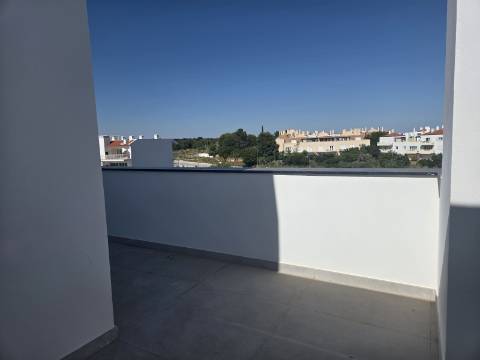 Apartamento com duas varandas para venda em Cabanas de Tavira