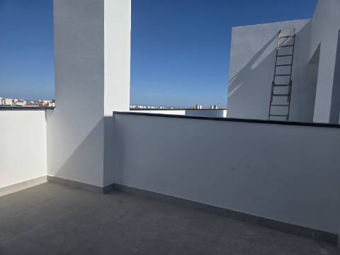 Apartamento com duas varandas para venda em Cabanas de Tavira