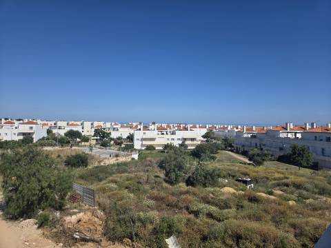 Apartamento com duas varandas para venda em Cabanas de Tavira