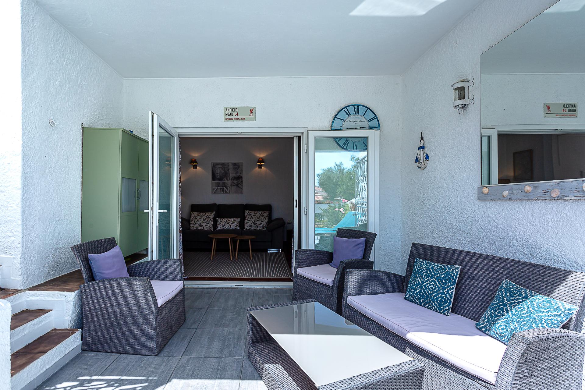 Moradia T2 com jardim e terraço em Cabanas de Tavira