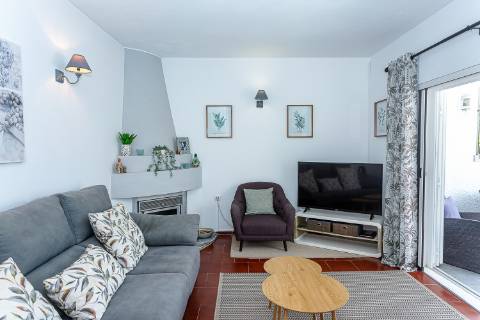 Moradia T2 com jardim e terraço em Cabanas de Tavira