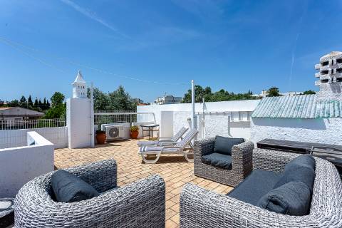 Moradia T2 com jardim e terraço em Cabanas de Tavira