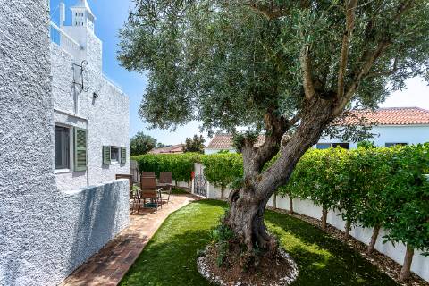 Moradia T2 com jardim e terraço em Cabanas de Tavira
