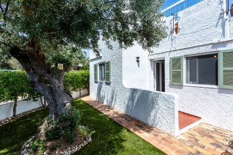 Moradia T2 com jardim e terraço em Cabanas de Tavira