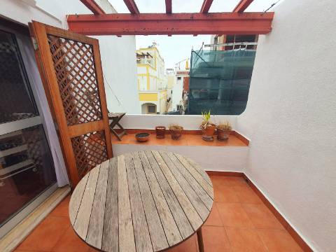 Apartamento T1+1, com terraço, em Cabanas de Tavira perto da Ria Formosa