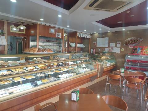 Padaria / Pastelaria Oliveira do Bairro para venda de trespasse