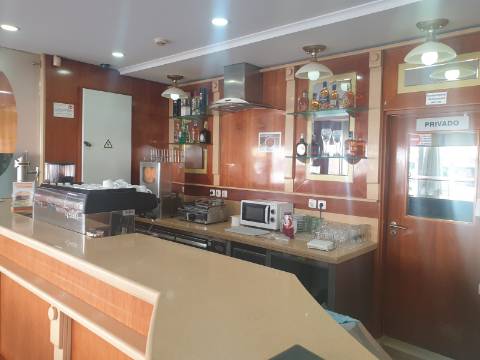 Padaria / Pastelaria Oliveira do Bairro para venda de trespasse