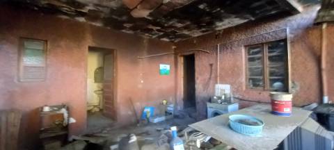 Moradia T3 para Remodelação ou Construção em Oiã