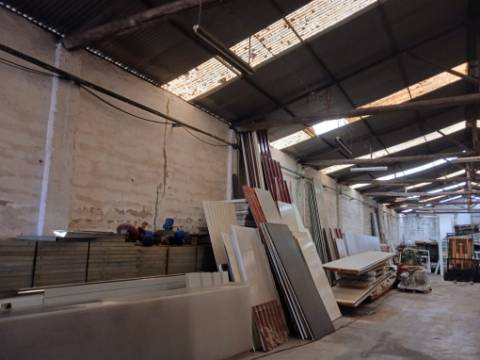 Pavilhão industrial - Oiã