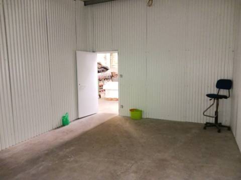 Pavilhão industrial - Oiã