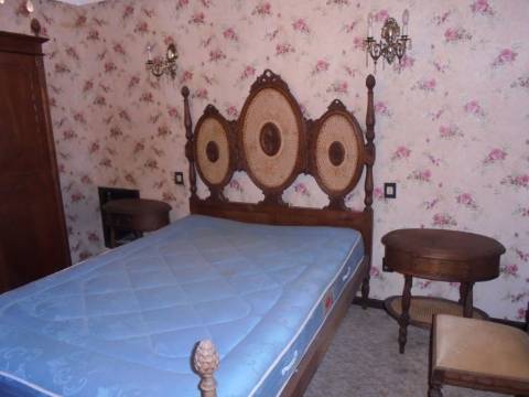 Moradia T7 com terreno de 7.000m2