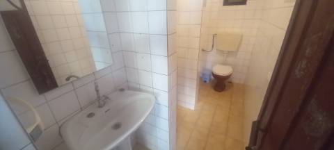 Armazém para arrendar em Oliveira do Bairro