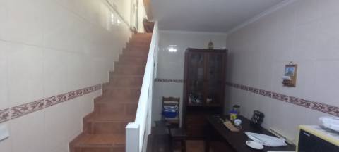 Moradia / Anexos Arredores de Sangalhos