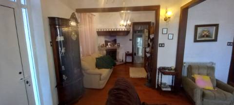 Moradia / Anexos Arredores de Sangalhos