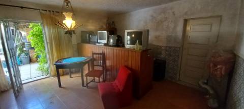 Moradia / Anexos Arredores de Sangalhos