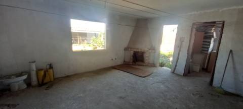 Moradia / Anexos Arredores de Sangalhos