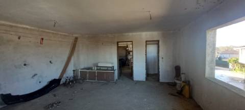 Moradia / Anexos Arredores de Sangalhos