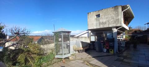 Moradia / Anexos Arredores de Sangalhos