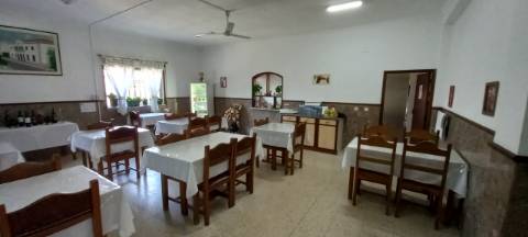 Loja a poucos minutos do centro de Oliveira do Bairro