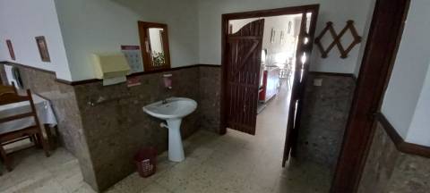 Restaurante a poucos minutos do centro de Oliveira do Bairro