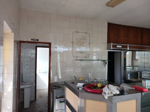 Loja para venda em Bustos