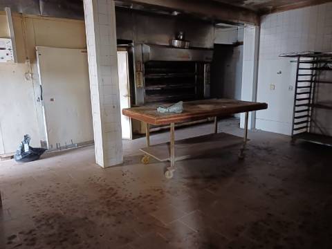 Loja para venda em Bustos