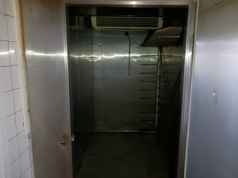 Loja para venda em Bustos