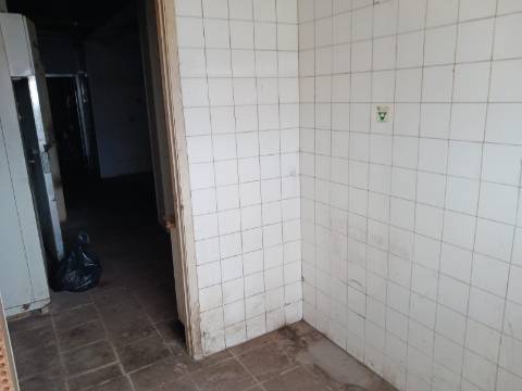 Loja para venda em Bustos