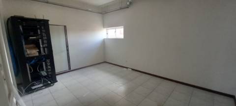 Loja para venda em Oiã