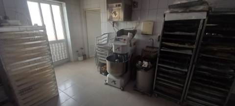 Trespasse de Pastelaria/Padaria perto de Oliveira do Bairro