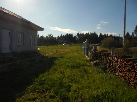 Casa de Campo exclusivamente para abrigo de animais e ferramentas