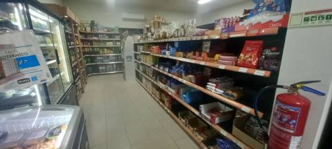 Venda de trespasse de Minimercado na Curia