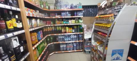 Venda de trespasse de Minimercado na Curia