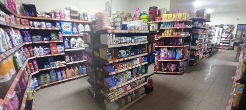 Venda de trespasse de Minimercado na Curia