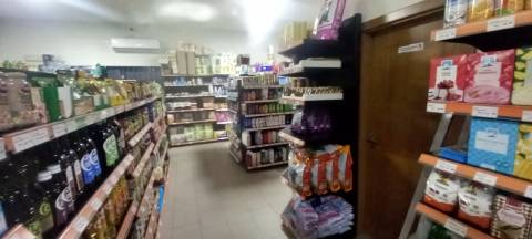 Venda de trespasse de Minimercado na Curia