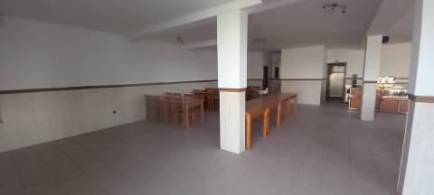Café/Snack Bar para venda em Fermentelos