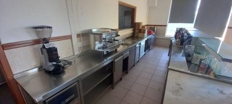 Café/Snack Bar para venda em Fermentelos