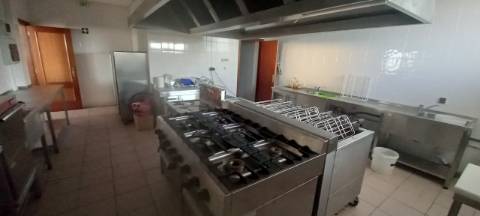 Café/Snack Bar para venda em Fermentelos