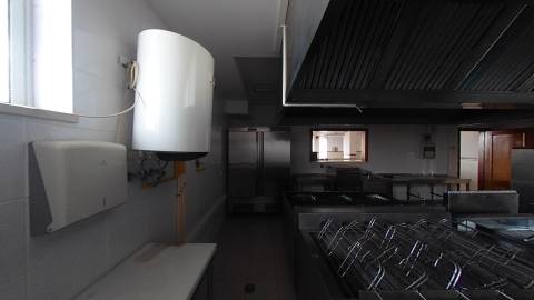 Café/Snack Bar para venda em Fermentelos