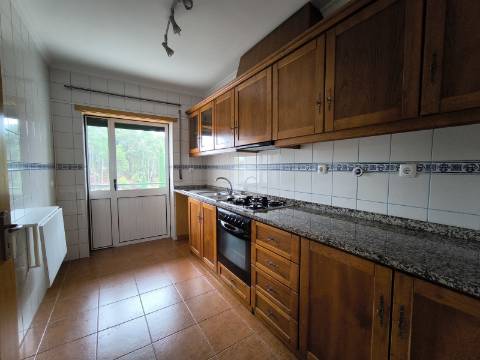 ARRENDA-SE apartamento T3 duplex