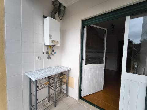 ARRENDA-SE apartamento T3 duplex