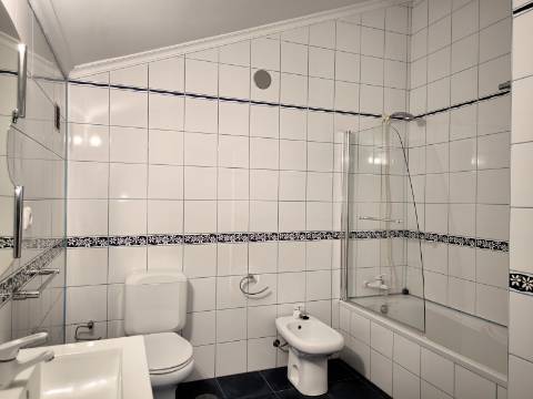 ARRENDA-SE apartamento T3 duplex