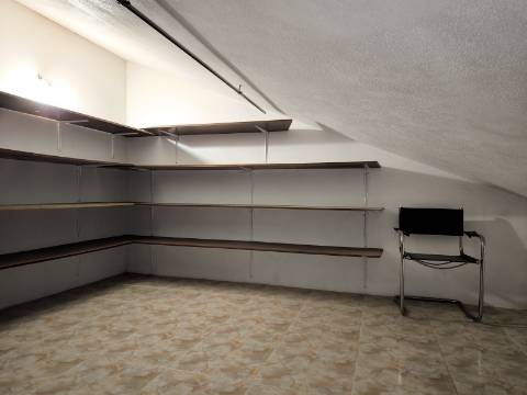 ARRENDA-SE apartamento T3 duplex