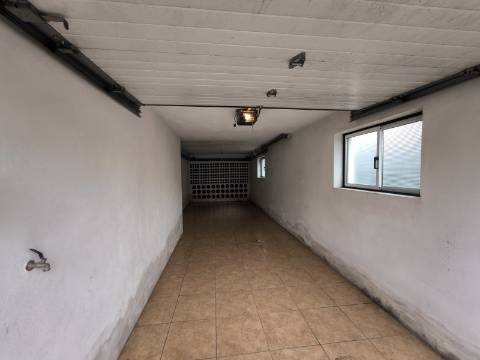 ARRENDA-SE apartamento T3 duplex