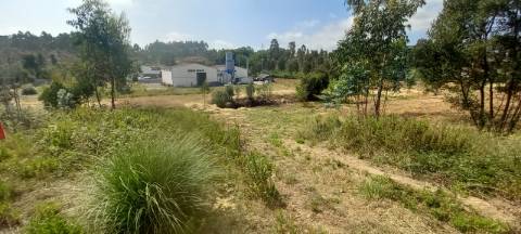 Terreno industrial para venda em Oiã